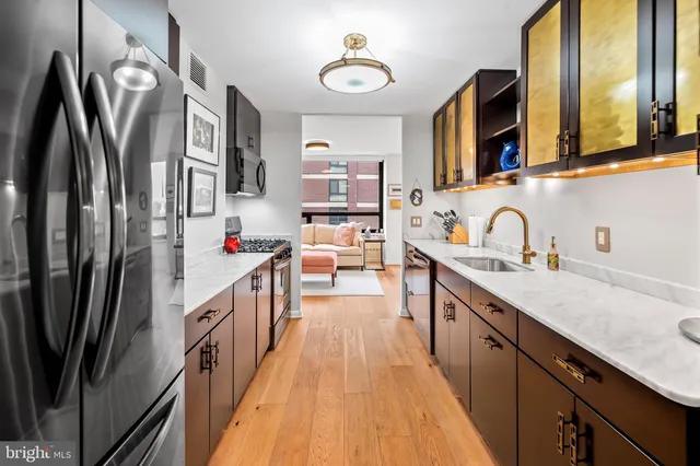 $325,000 | 4000 North Charles Street, Unit 702, Baltimore, MD 21218