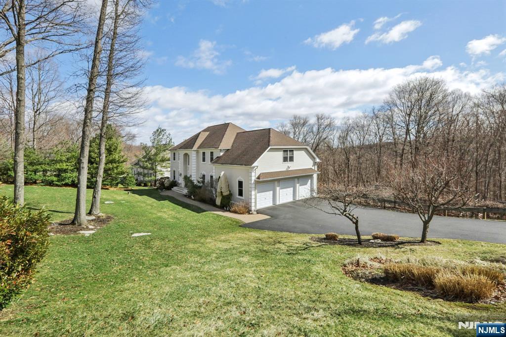 49 Boonton Avenue Butler, NJ 07405 - Photo 3 of 44