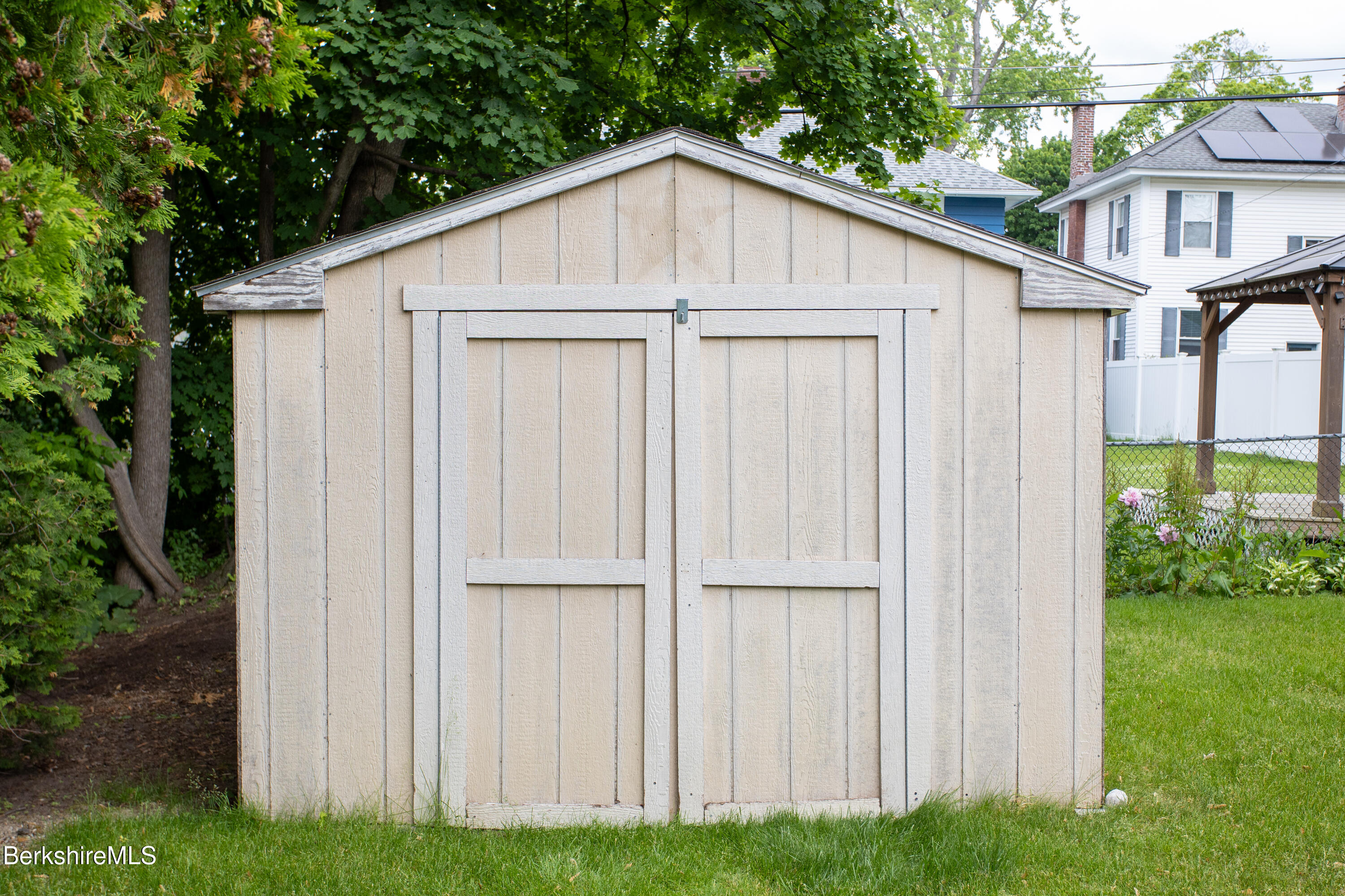 81 Northumberland Road Pittsfield, MA 01201 - Photo 10 of 40 Storage shed