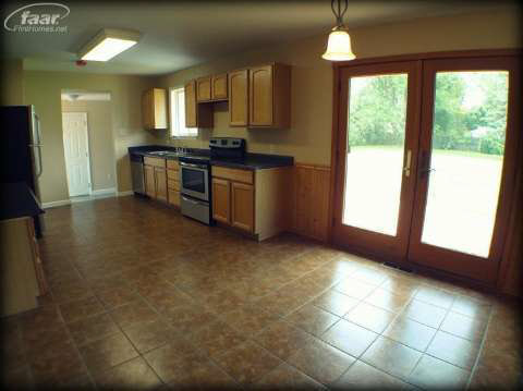 5080 Torrey Road Flint, MI 48507 - Photo 9 of 26 20364703-8.JPG