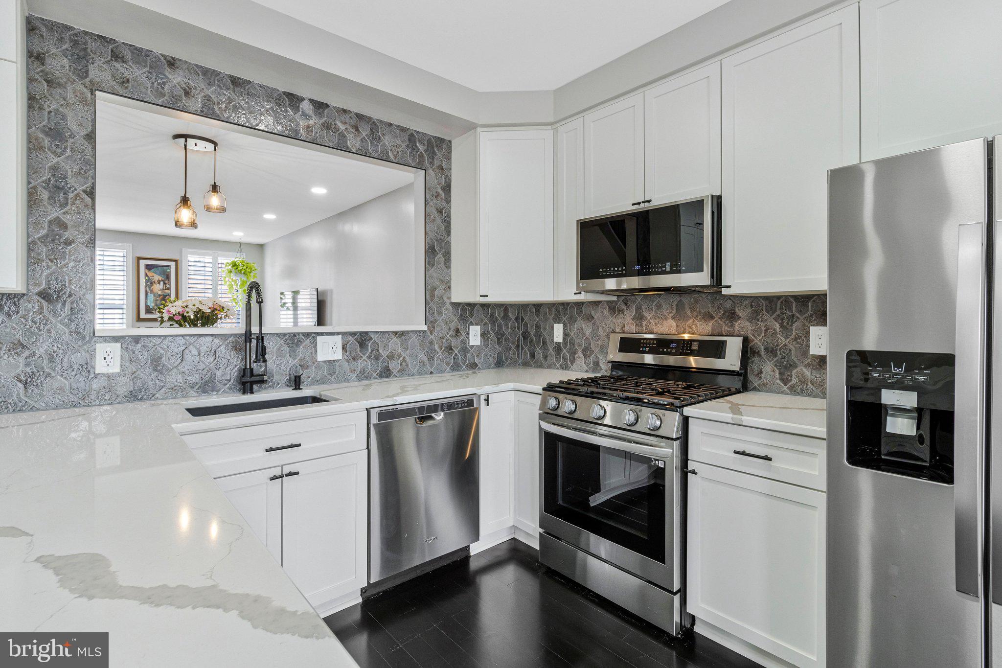 7406 Roudsby Court Alexandria, VA 22315 - Photo 16 of 52