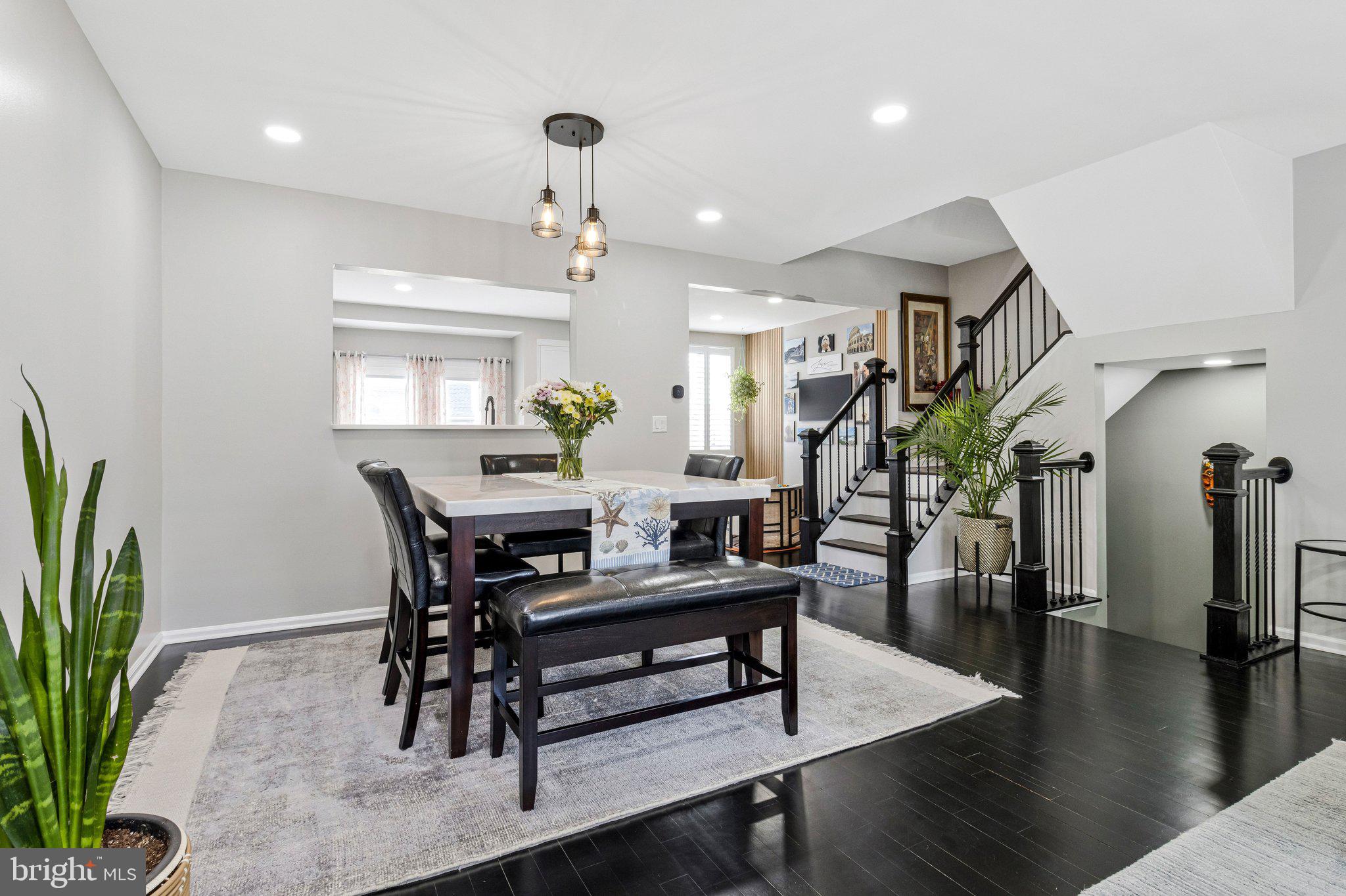 7406 Roudsby Court Alexandria, VA 22315 - Photo 3 of 52