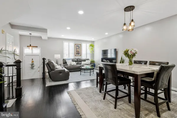 $799,000 | 7406 Roudsby Court, Alexandria, VA 22315
