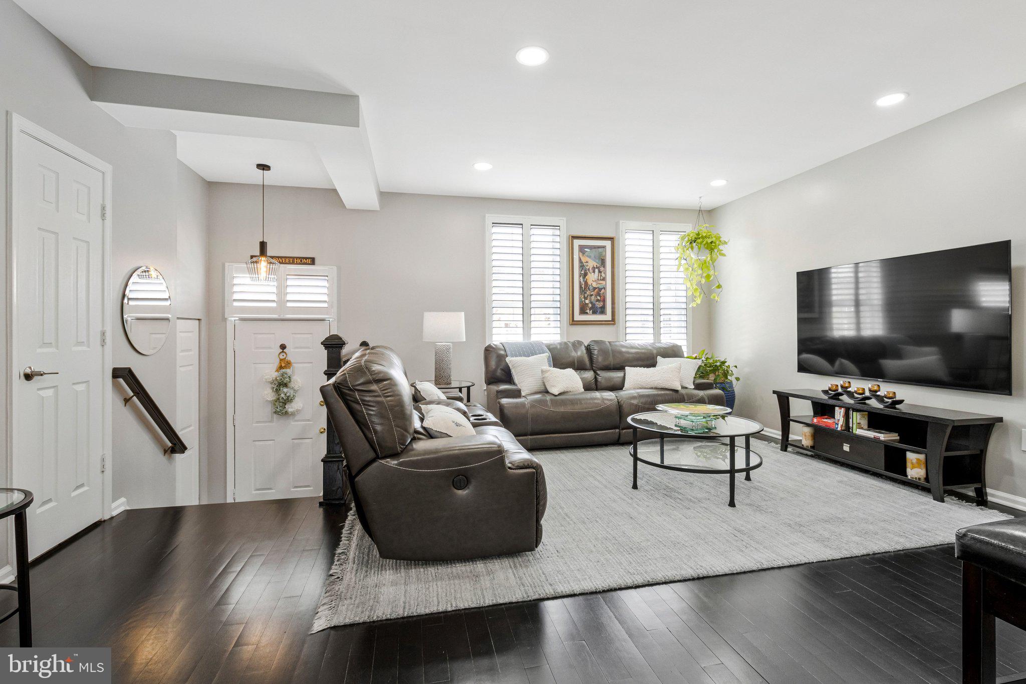 7406 Roudsby Court Alexandria, VA 22315 - Photo 5 of 52