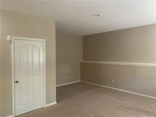 $405,000 | 16385 West 156th Terrace, Olathe, KS 66062
