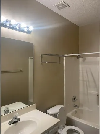 $405,000 | 16385 West 156th Terrace, Olathe, KS 66062