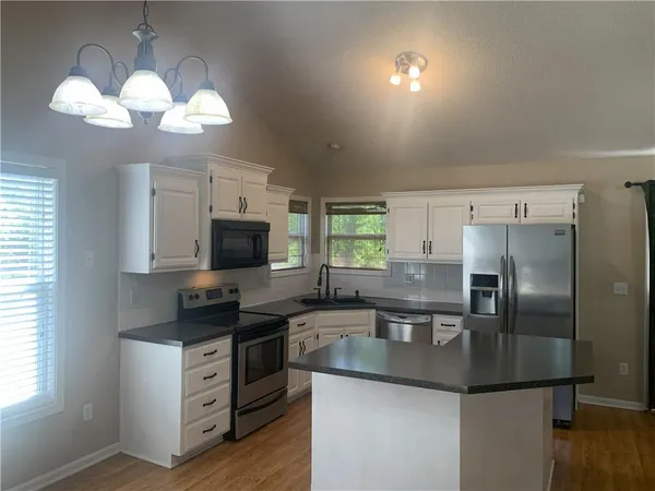 $405,000 | 16385 West 156th Terrace, Olathe, KS 66062