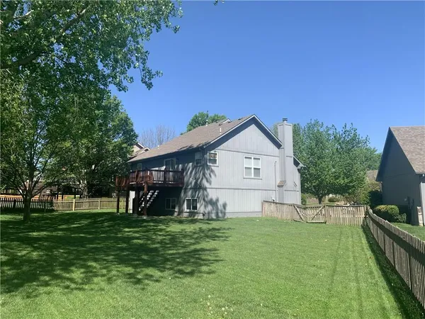 $405,000 | 16385 West 156th Terrace, Olathe, KS 66062