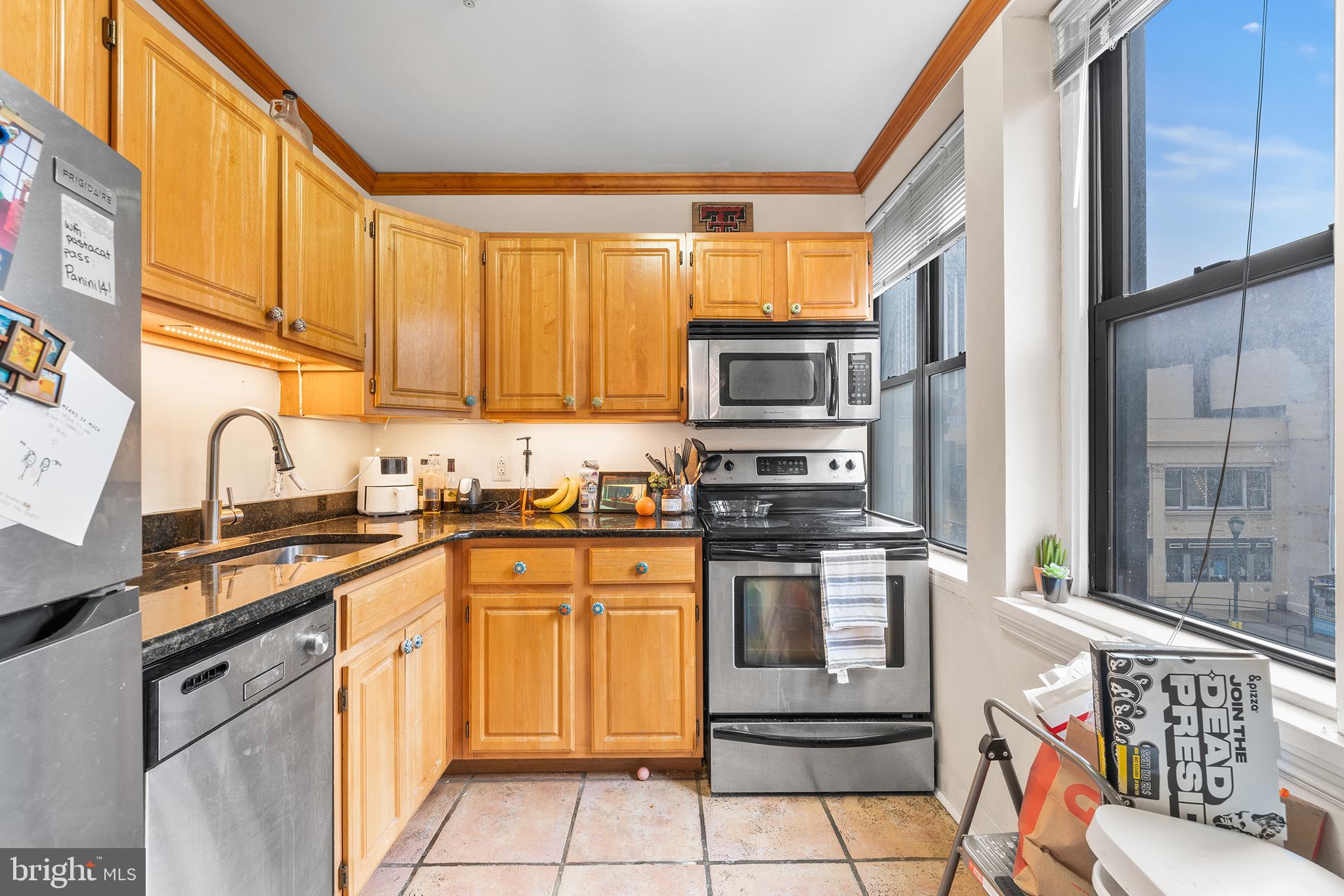 1939 Chestnut Street, Unit 2D Philadelphia, PA 19103 - Photo 13 of 32 Kitchen with South Facing Windows