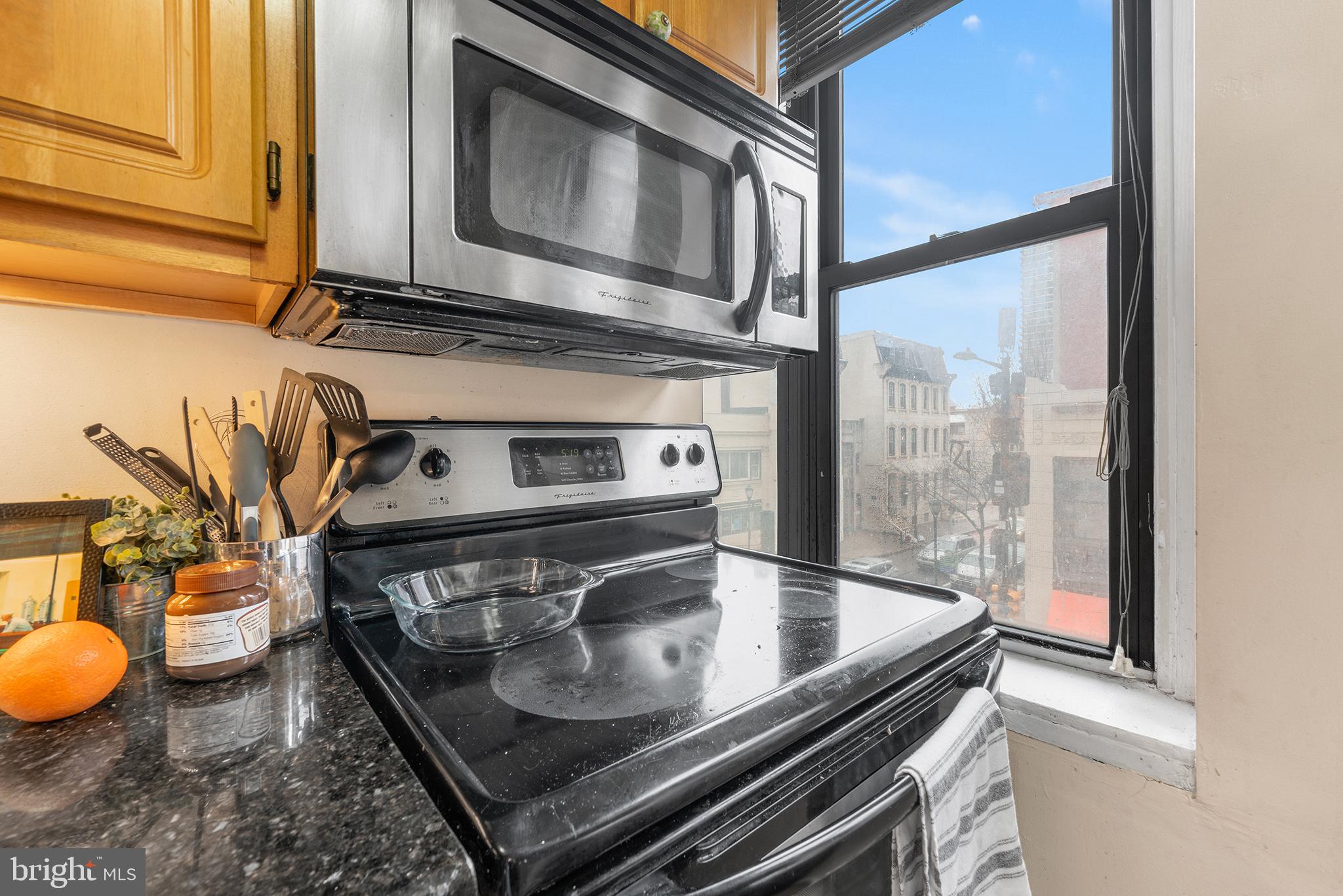 1939 Chestnut Street, Unit 2D Philadelphia, PA 19103 - Photo 16 of 32