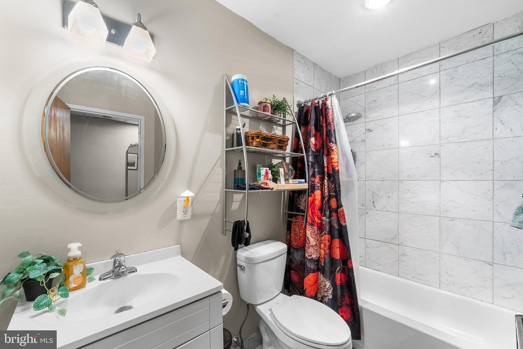 1939 Chestnut Street, Unit 2D Philadelphia, PA 19103 - Photo 22 of 32