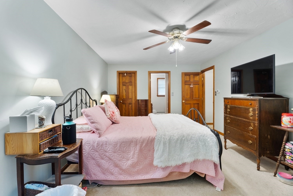 3 Pudding Street Uxbridge, MA 01569 - Photo 21 of 42