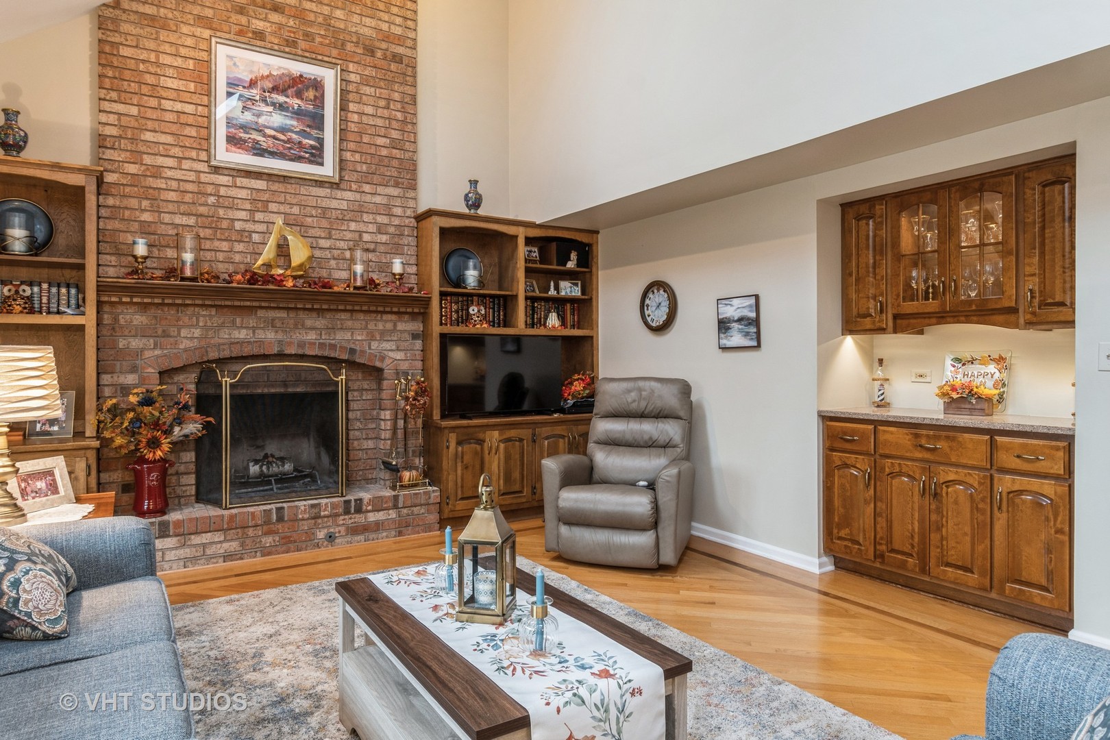 1316 East Gartner Road Naperville, IL 60540 - Photo 13 of 52 Gallery Image 13