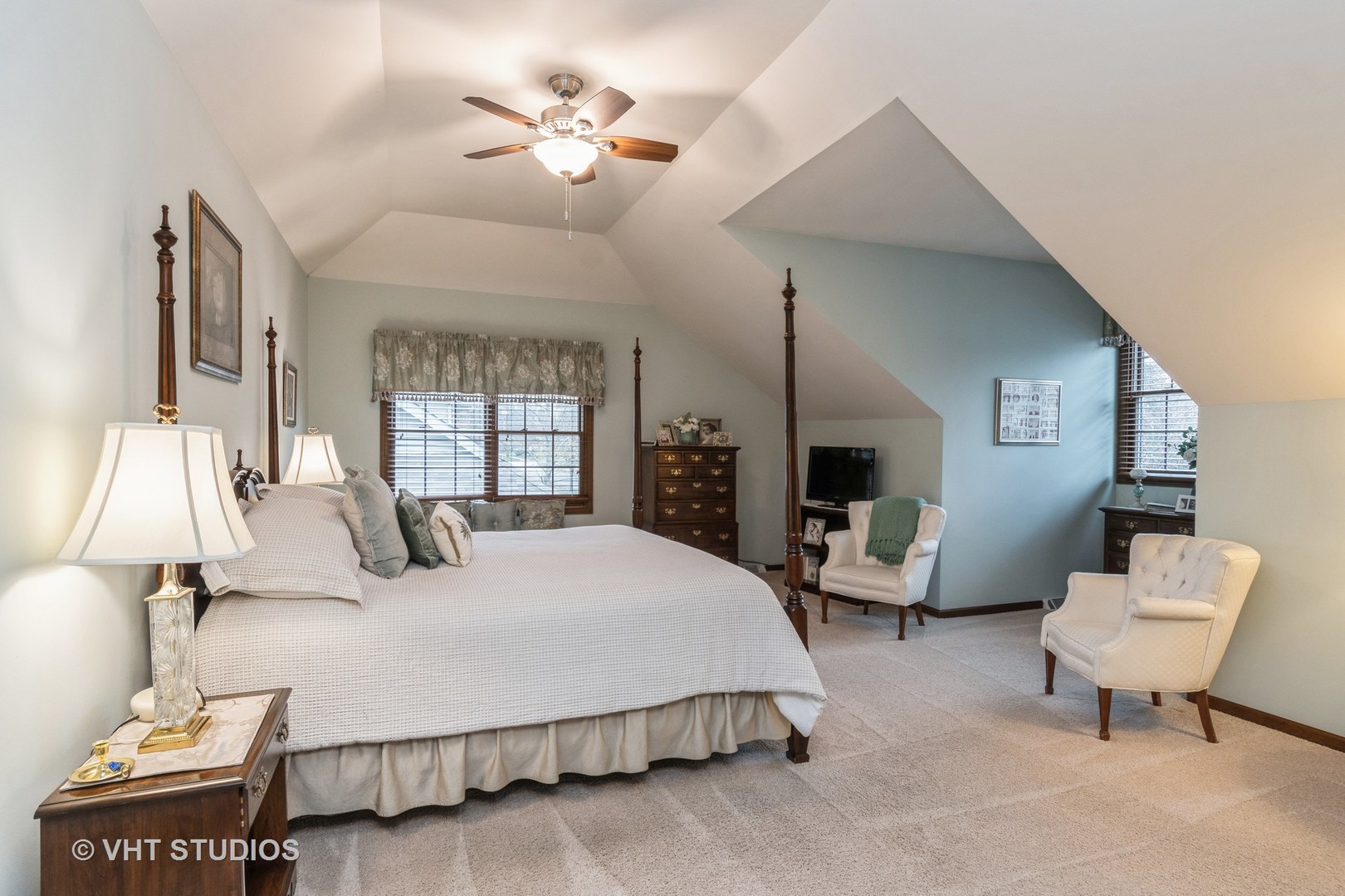 1316 East Gartner Road Naperville, IL 60540 - Photo 17 of 52 Gallery Image 17