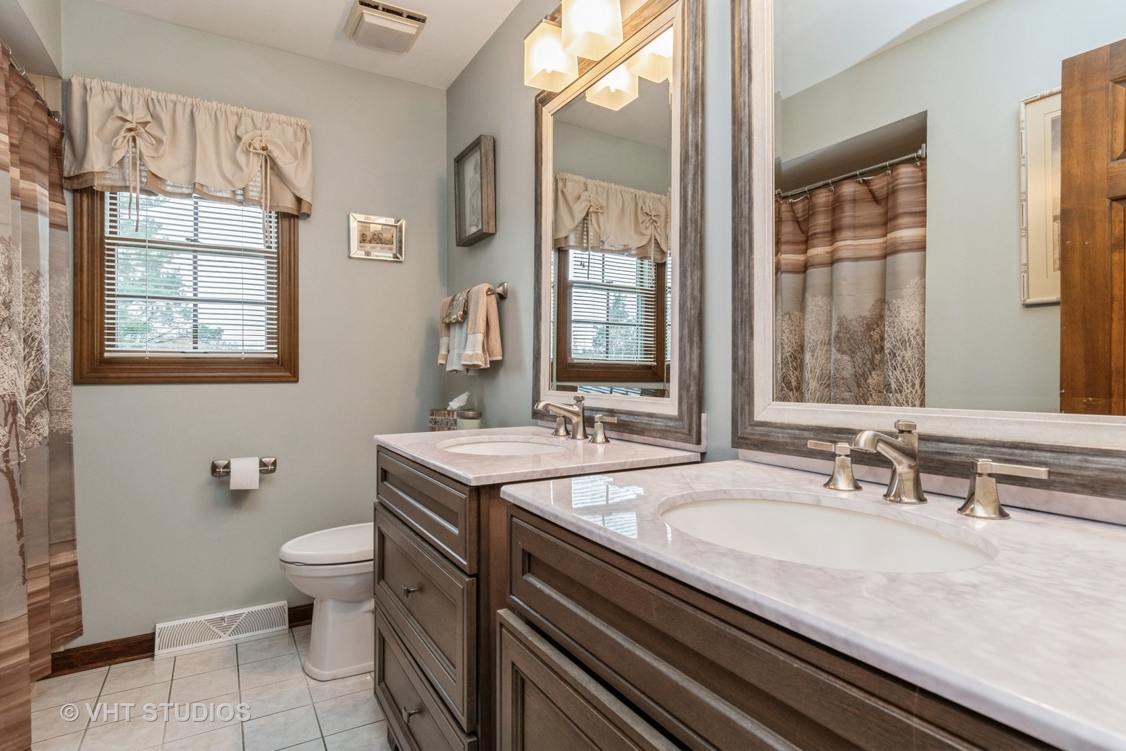 1316 East Gartner Road Naperville, IL 60540 - Photo 24 of 52 Gallery Image 24