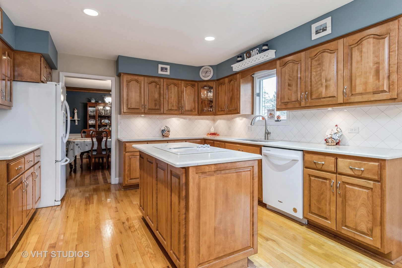 1316 East Gartner Road Naperville, IL 60540 - Photo 7 of 52 Gallery Image 7