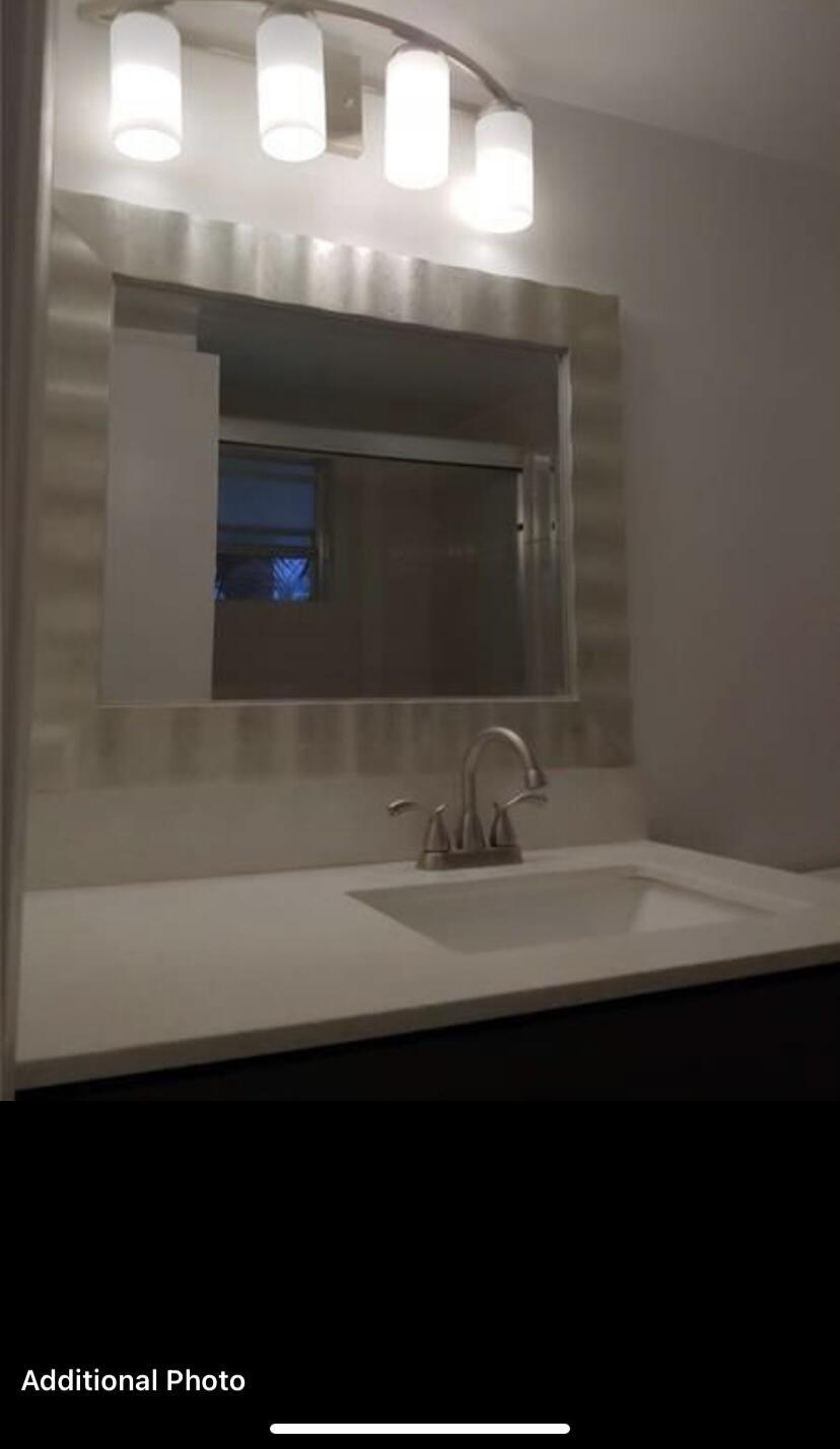 9903 Three Lakes Circle Boca Raton, FL 33428 - Photo 9 of 19 41AC200A-3A36-48BD-AB36-8123D2C8AAC1