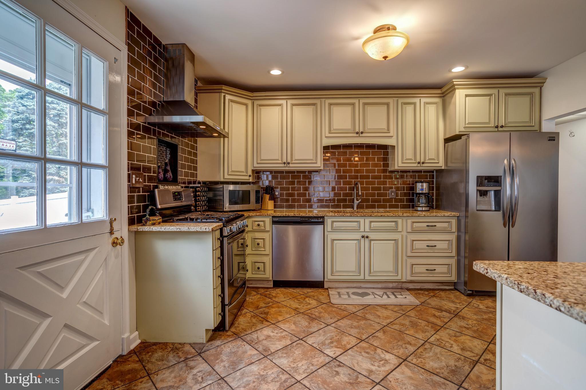 409 East Springfield Road Springfield, PA 19064 - Photo 6 of 37