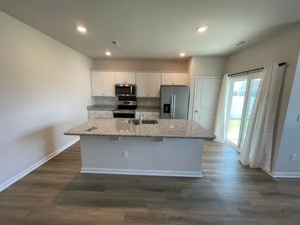 $2,100 | 5175 Yellowstone Drive, Conway, SC 29526