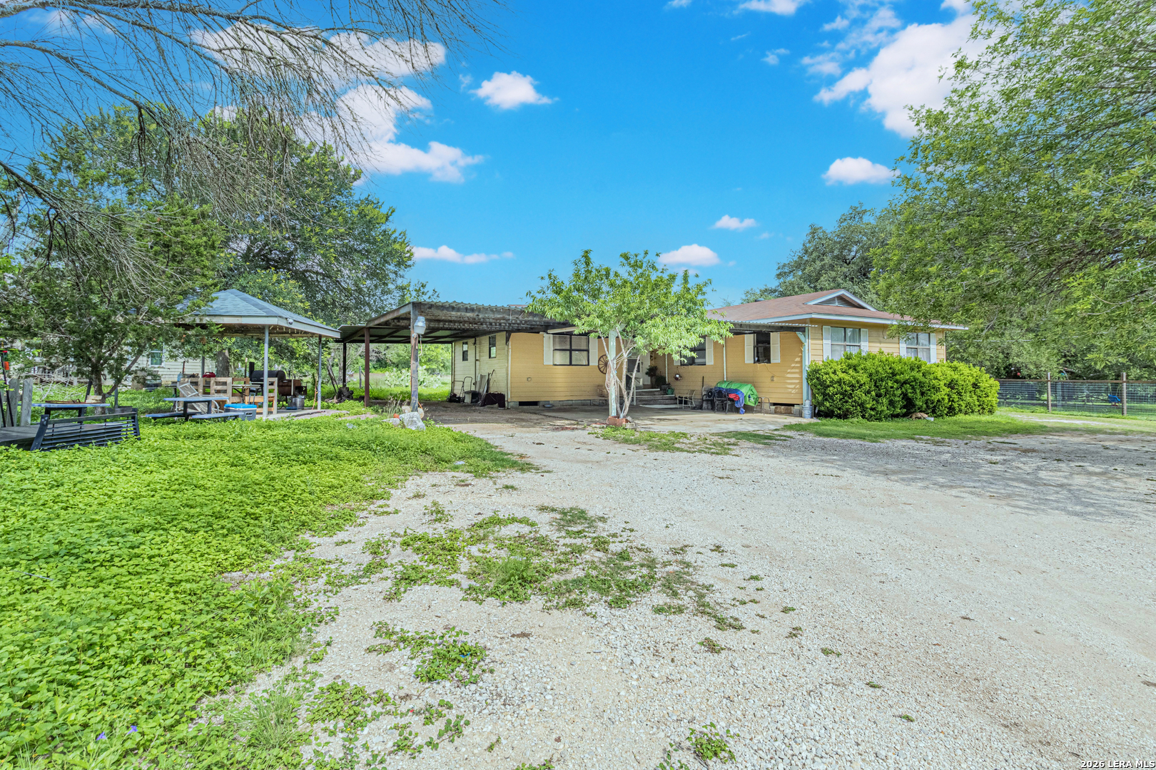 10805 Hollowell Road Atascosa, TX 78002 - Photo 5 of 33