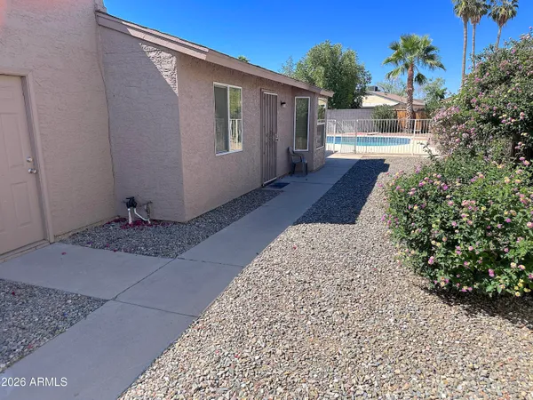$2,200 | 19842 North 9th Street, Phoenix, AZ 85024