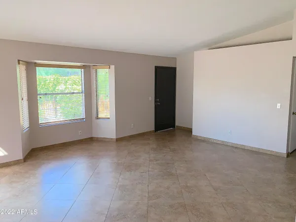 $2,200 | 19842 North 9th Street, Phoenix, AZ 85024