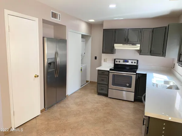 $2,200 | 19842 North 9th Street, Phoenix, AZ 85024