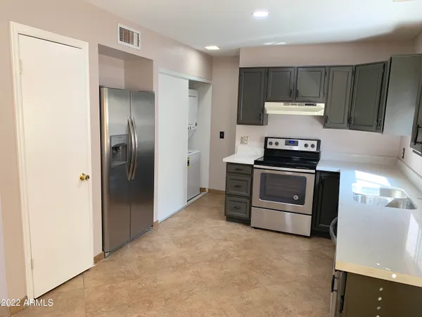 $2,200 | 19842 North 9th Street, Phoenix, AZ 85024
