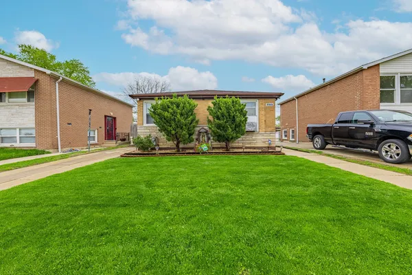 $274,900 | 12737 South Manistee Avenue, Chicago, IL 60633