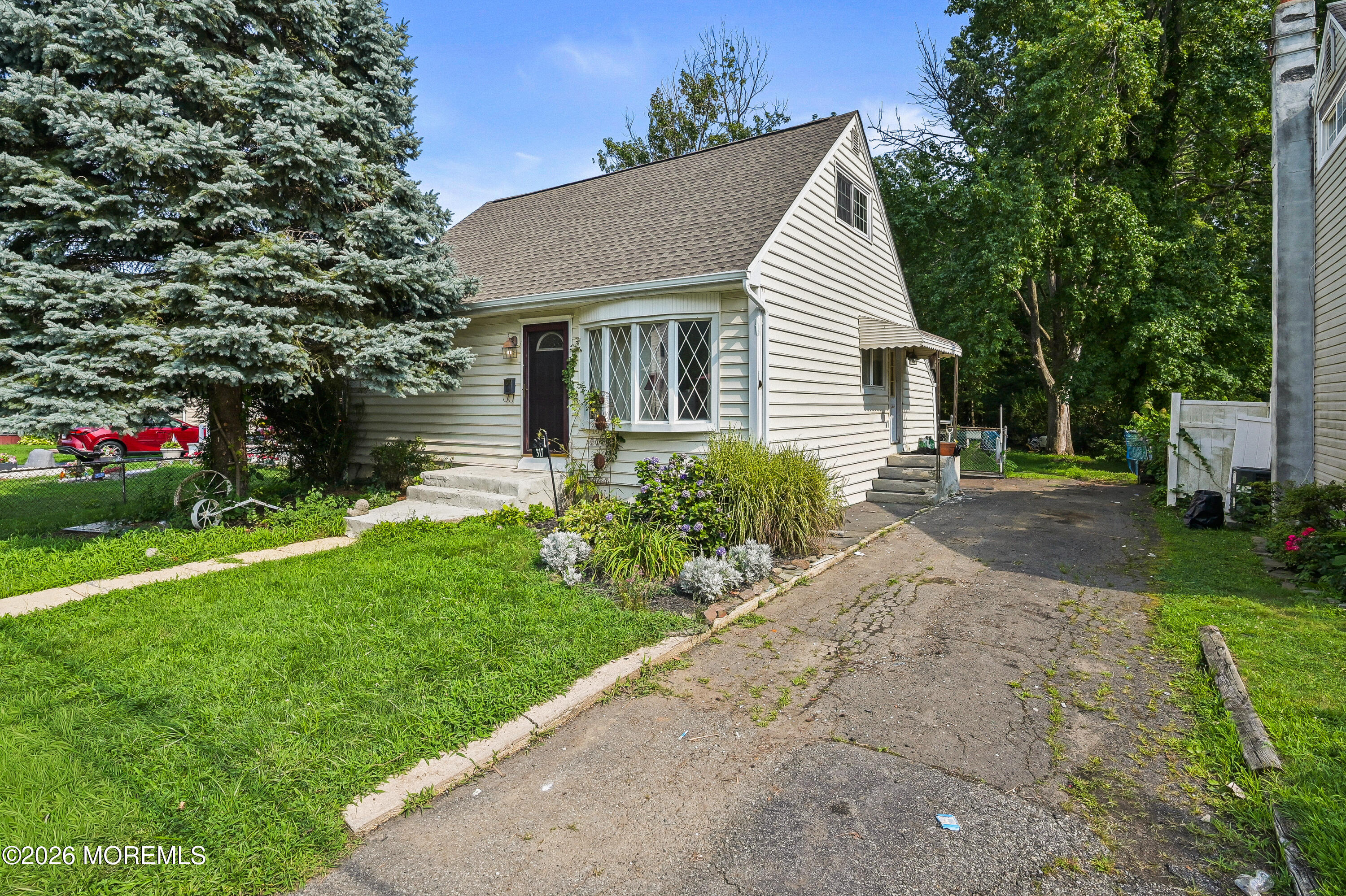 317 Edgeview Road Keyport, NJ 07735 - Photo 1 of 19 317_edgeview_rd_003
