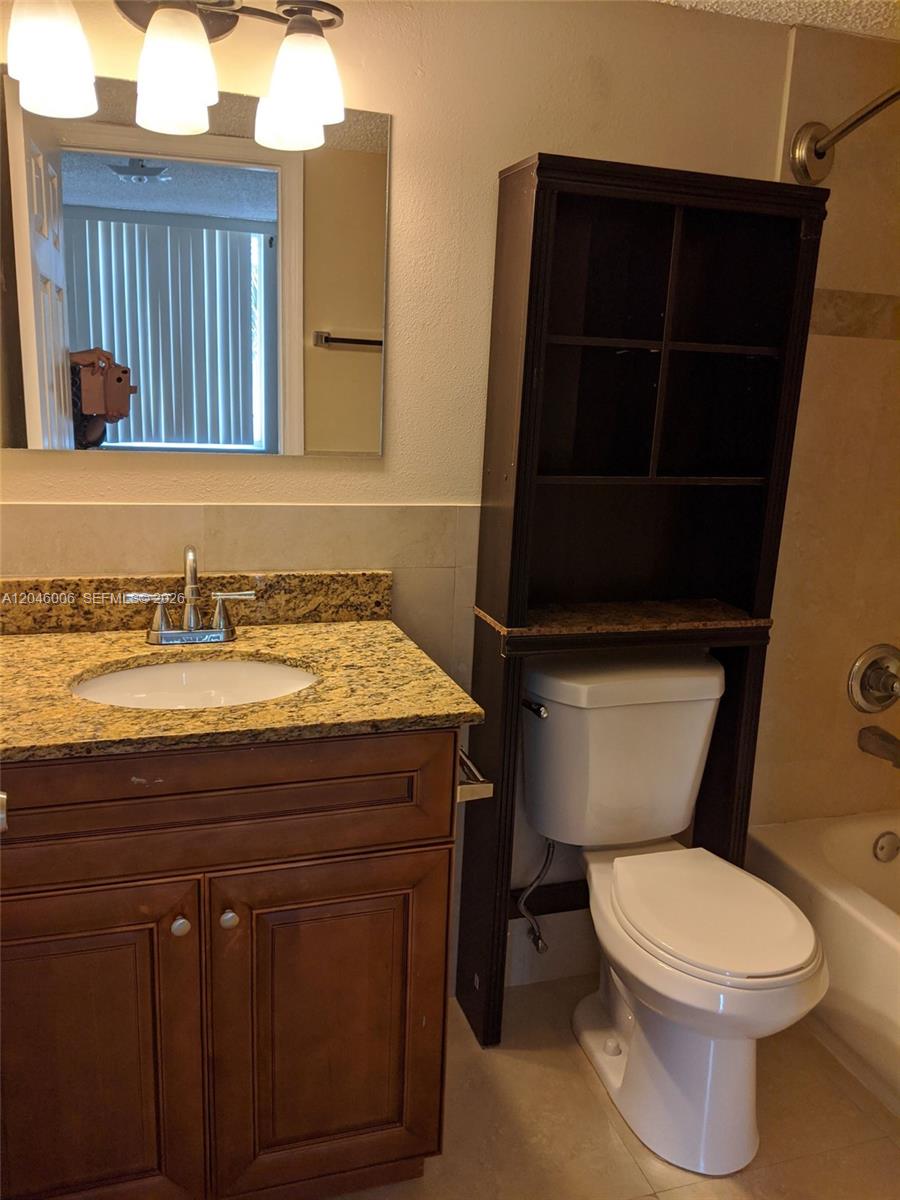 4015 West McNab Road, Unit D210 Pompano Beach, FL 33069 - Photo 16 of 34
