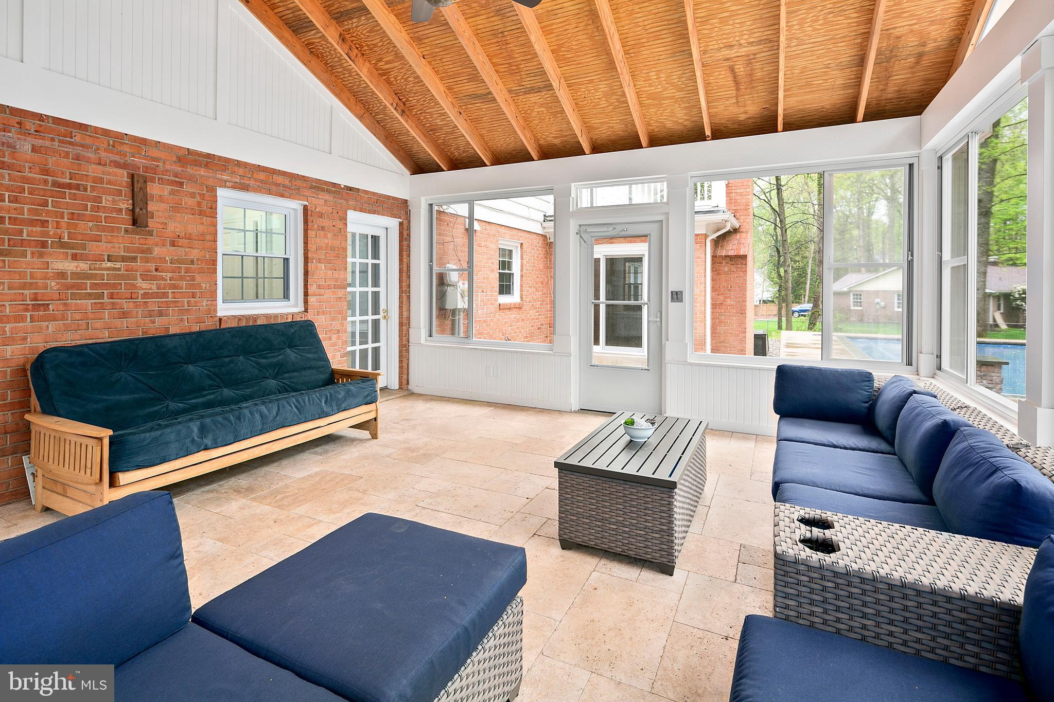 11928 Bennett Road Herndon, VA 20171 - Photo 14 of 39 Gallery Image 14