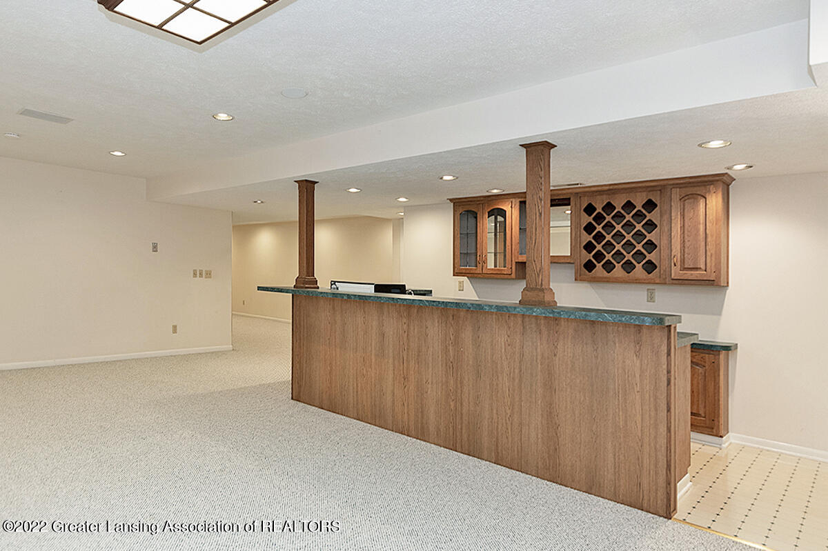 2514 Dustin Road Okemos, MI 48864 - Photo 38 of 43 37