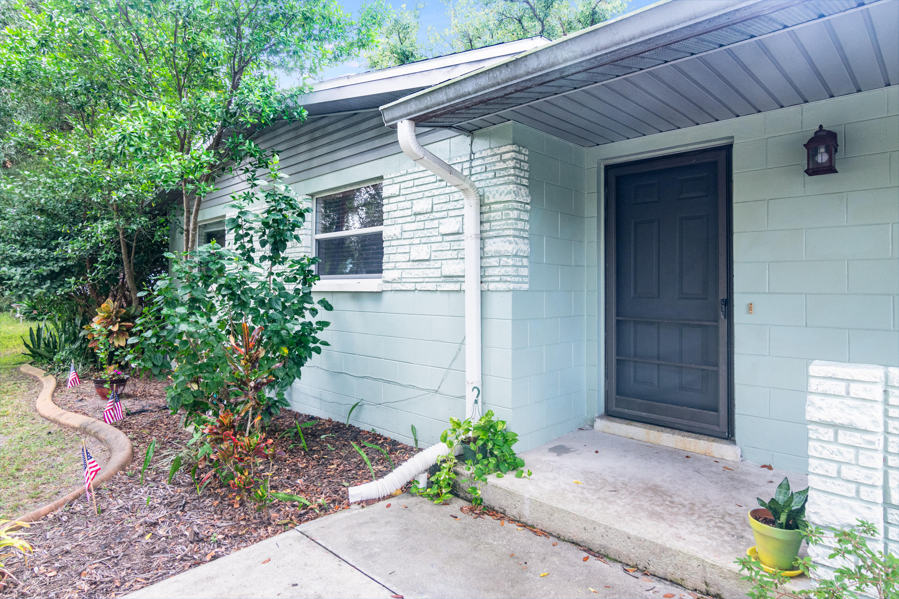 2721 Cherbourg Road Cocoa, FL 32926 - Photo 3 of 27 DSC_0059