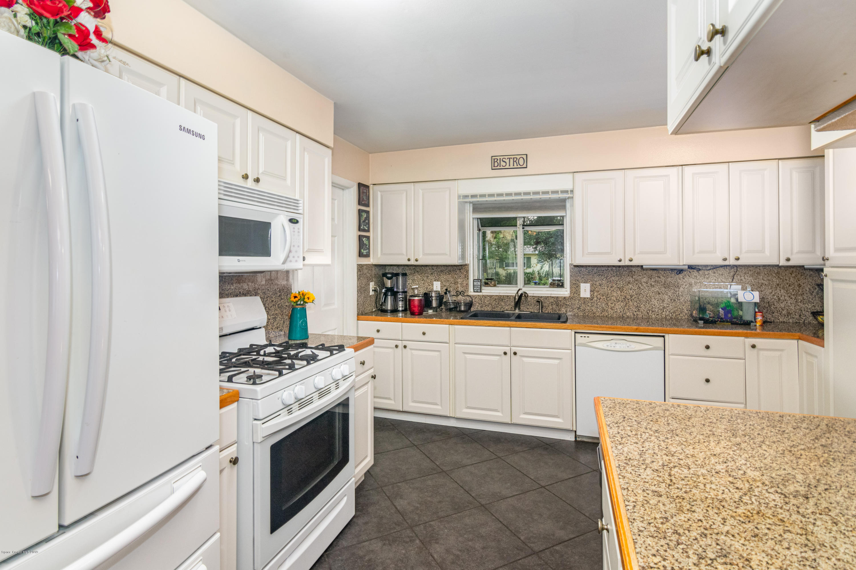2721 Cherbourg Road Cocoa, FL 32926 - Photo 6 of 27 DSC_0039