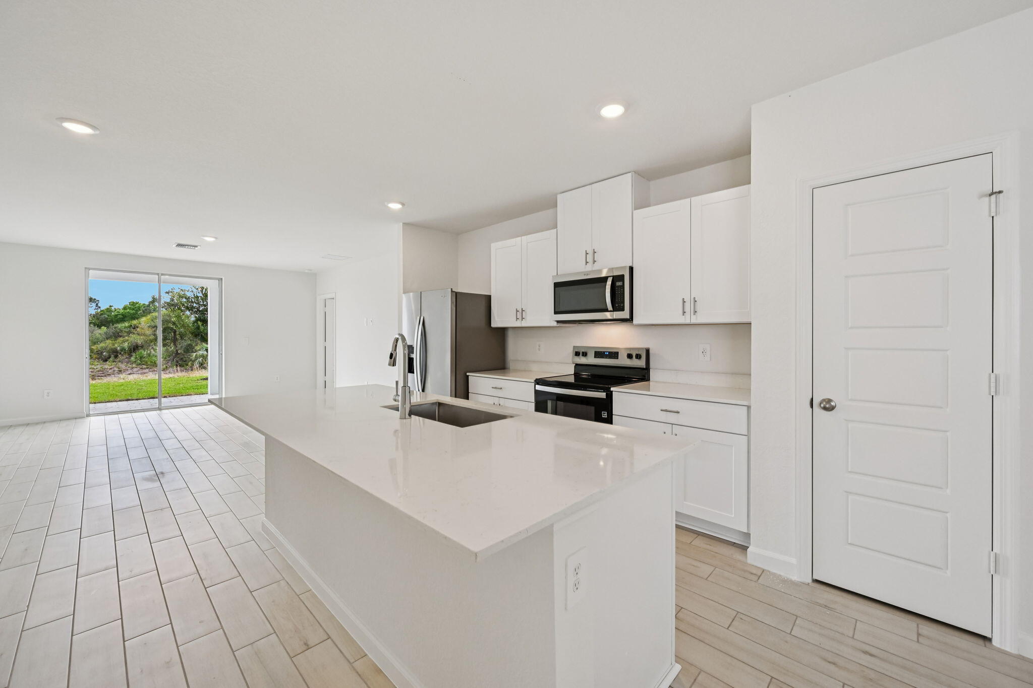 14514 Southwest New Dawn Road Indiantown, FL 34956 - Photo 13 of 33 13-web-or-mls-South Florida - Terra Lago