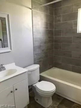 2169 Thurmont Road Akron, OH 44313 - Photo 2 of 4