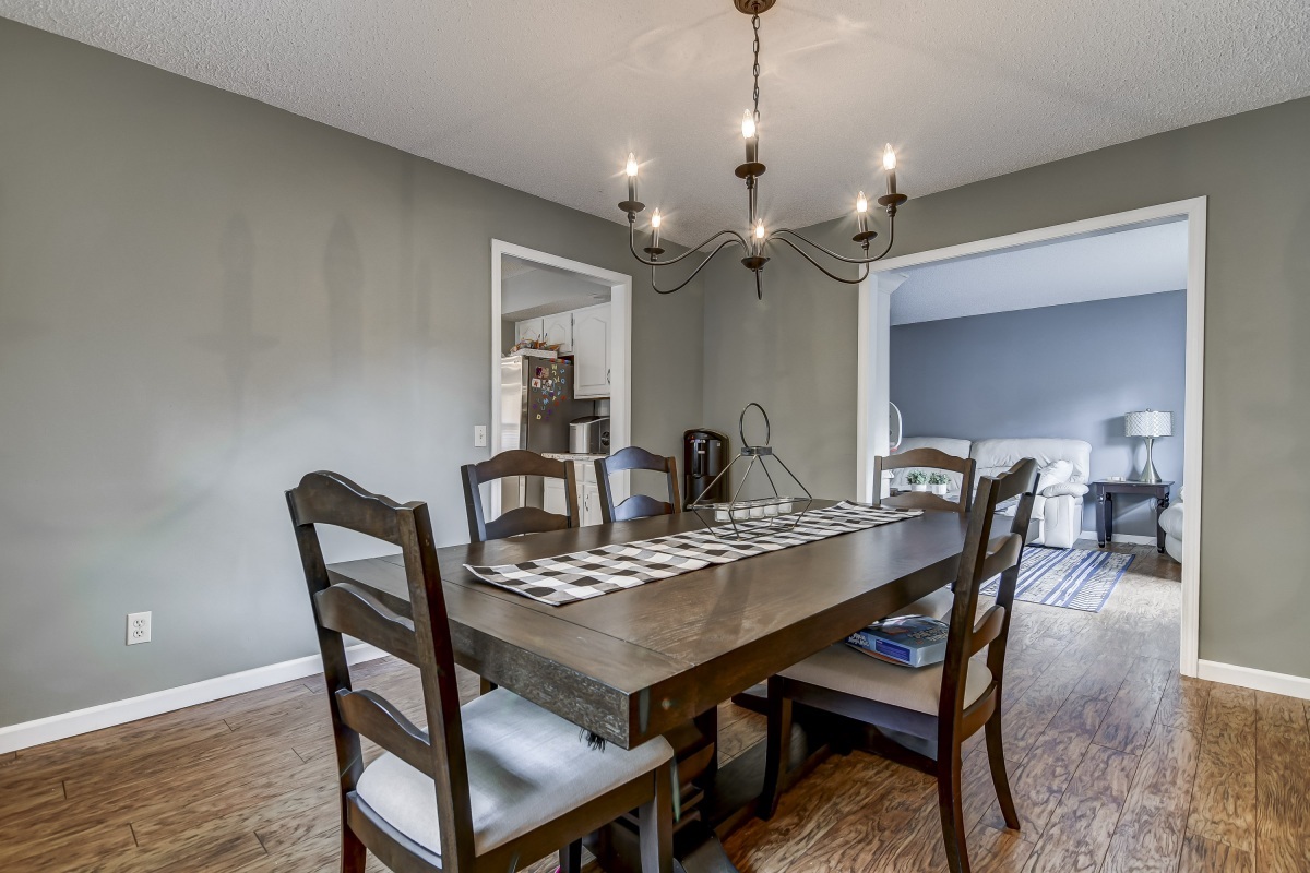 1509 Devonwood Springfield, IL 62704 - Photo 15 of 34 Gallery Image 15
