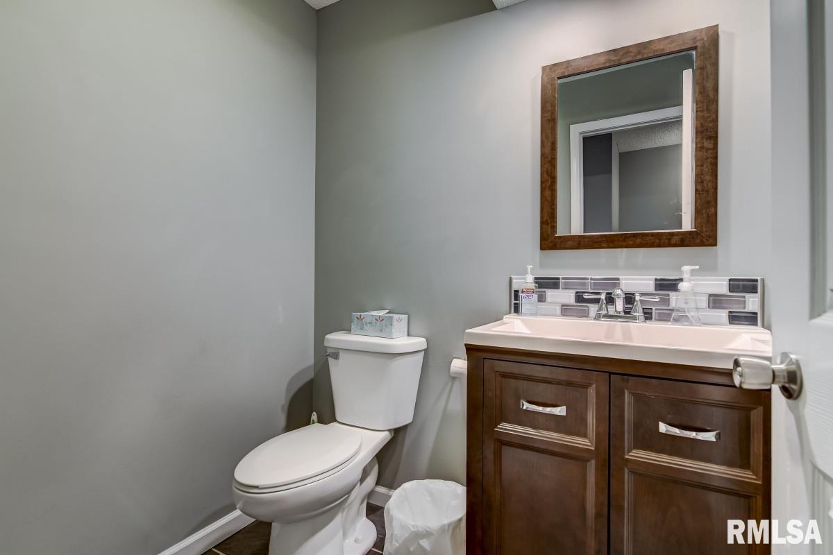1509 Devonwood Springfield, IL 62704 - Photo 19 of 34 Gallery Image 19