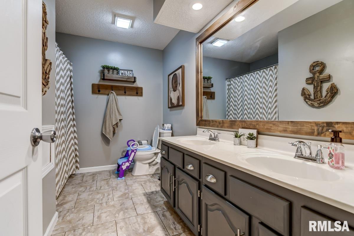 1509 Devonwood Springfield, IL 62704 - Photo 26 of 34 Gallery Image 26