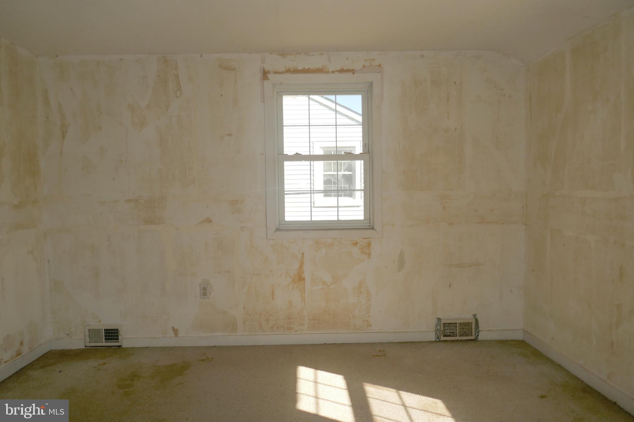 4204 Colonial Road Baltimore, MD 21208 - Photo 13 of 35