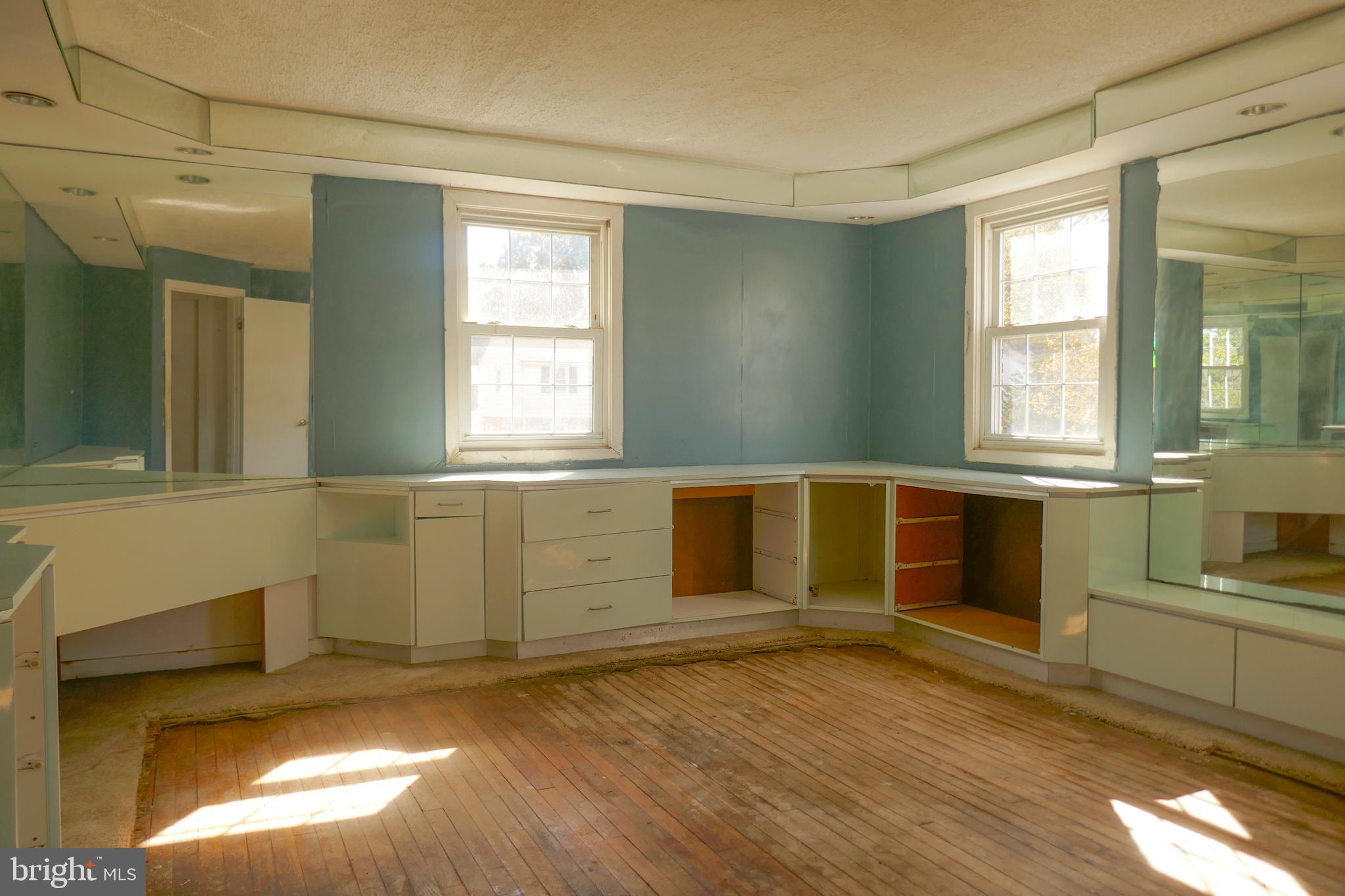 4204 Colonial Road Baltimore, MD 21208 - Photo 18 of 35