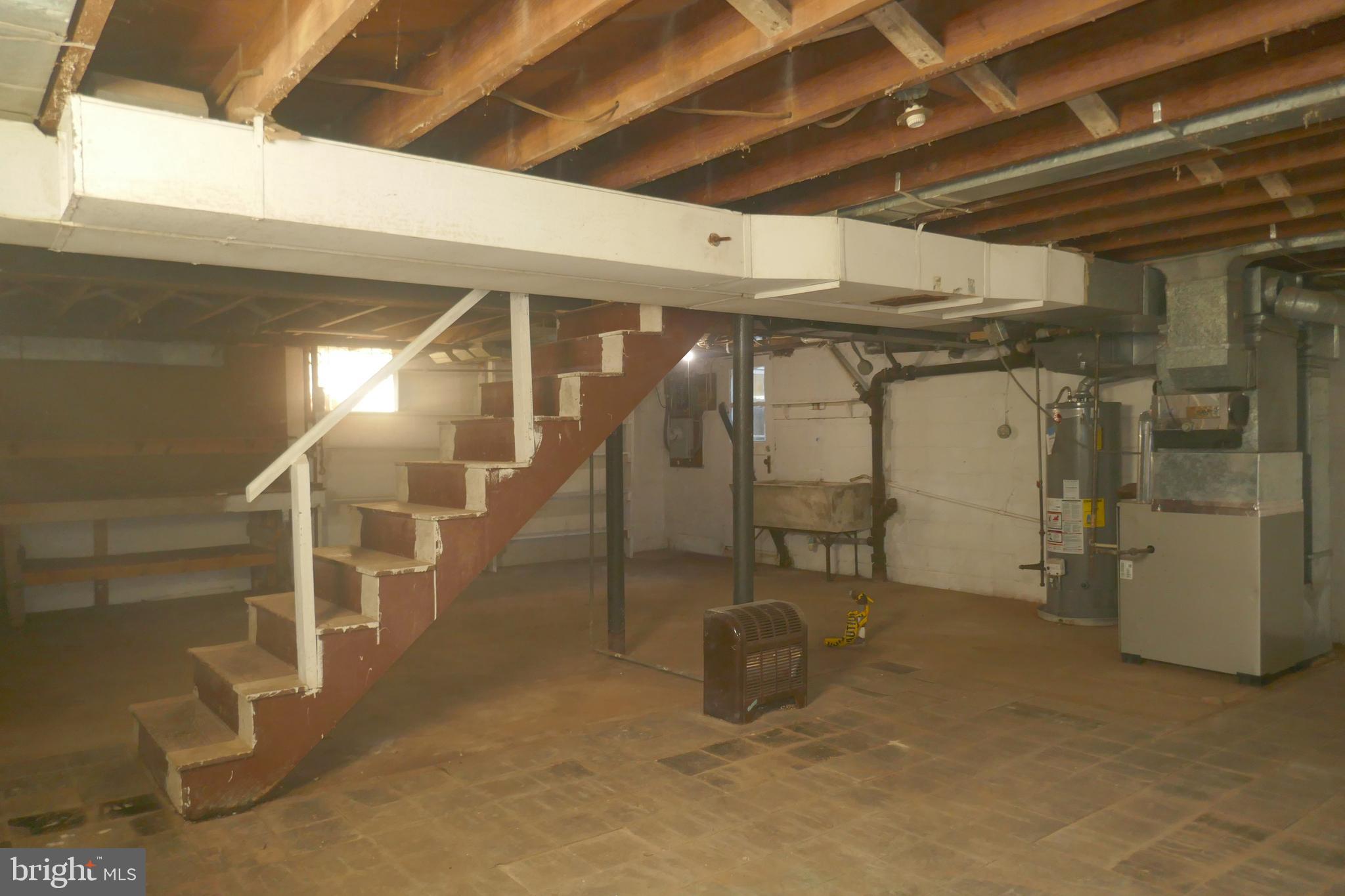 4204 Colonial Road Baltimore, MD 21208 - Photo 25 of 35