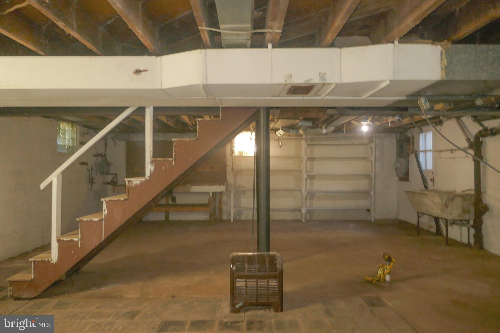 4204 Colonial Road Baltimore, MD 21208 - Photo 27 of 35