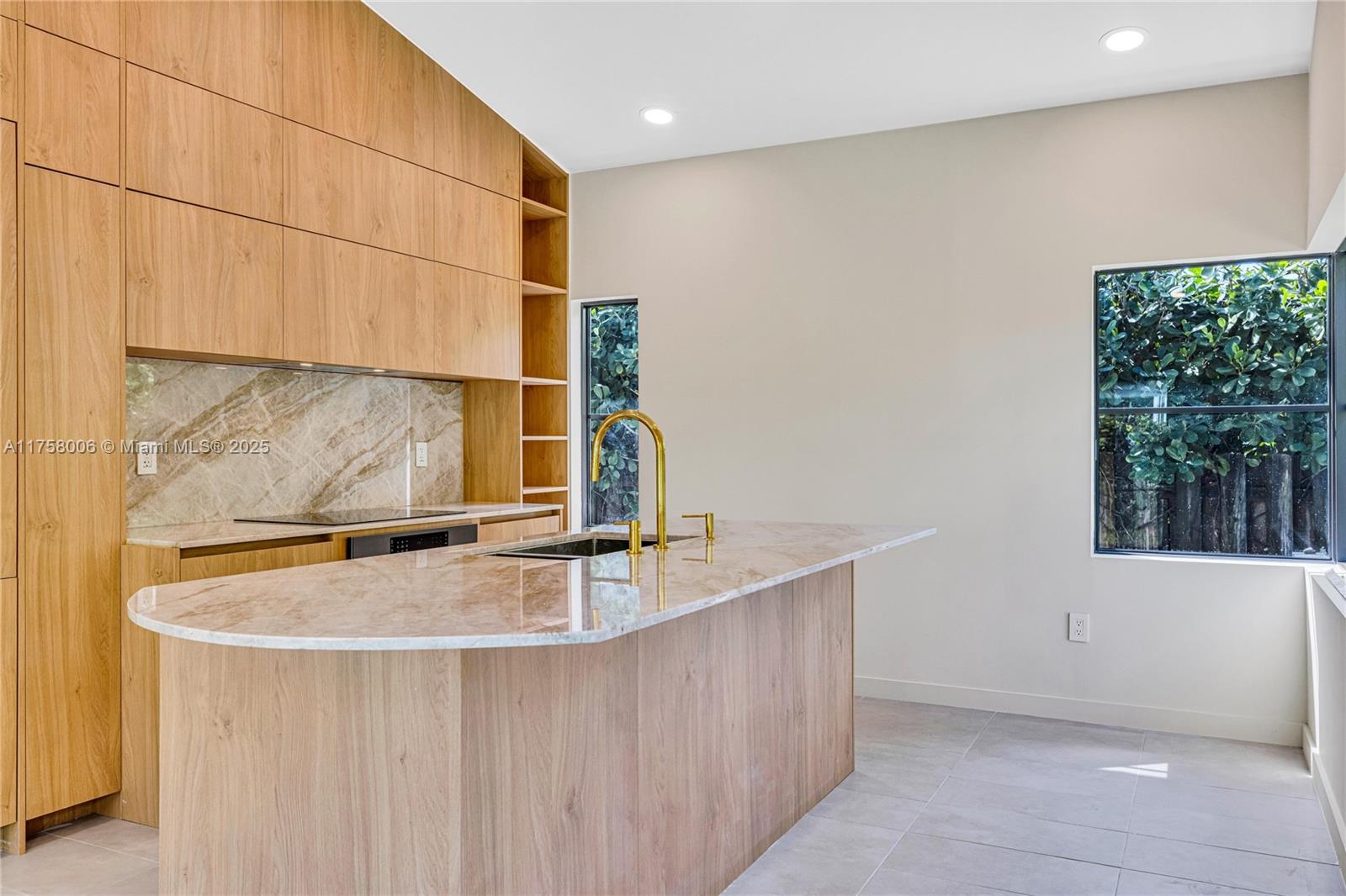 1323 Cleveland Road Miami Beach, FL 33141 - Photo 13 of 43 a room with window