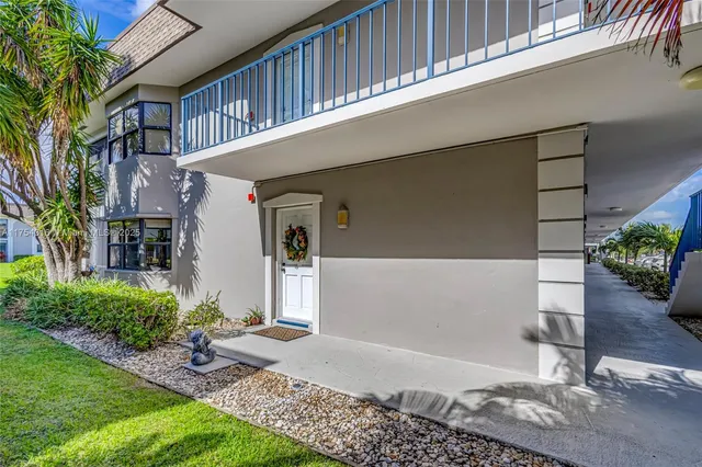 $2,200 | 755 Saturn Street, Unit F101, Jupiter, FL 33477