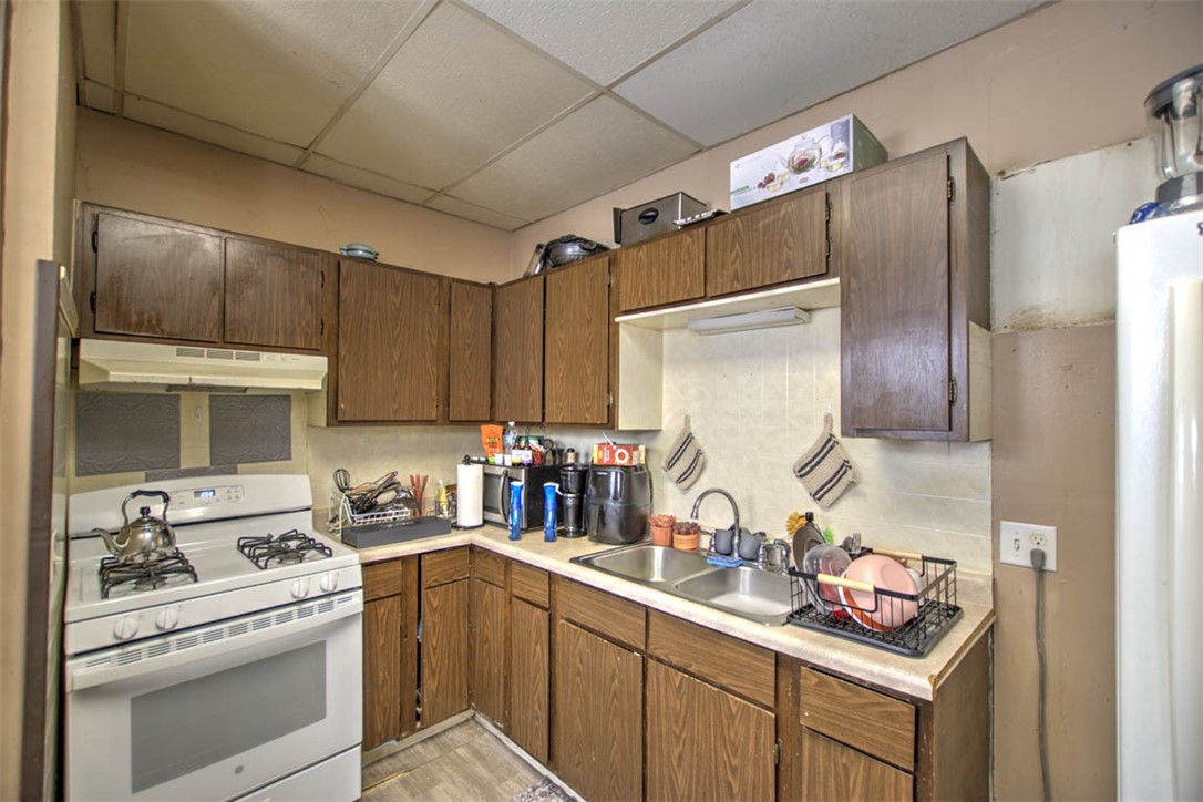 1643 North Main Street Decatur, IL 62526 - Photo 15 of 24
