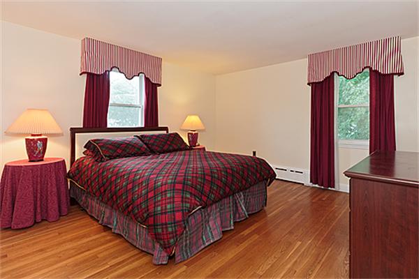 26 Sandrick Road Belmont, MA 02478 - Photo 5 of 13