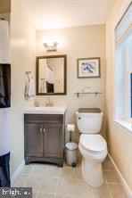 105 Oak Shade Road Gaithersburg, MD 20878 - Photo 9 of 16 Primary Separate Bath !