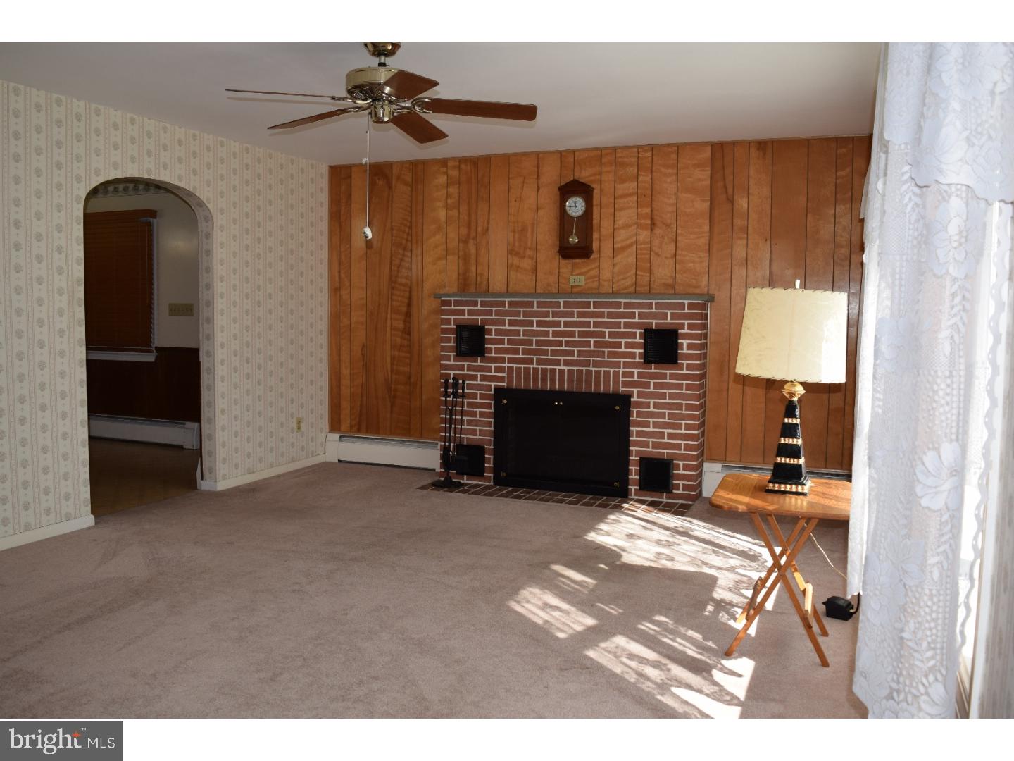 1687 County Line Road Bechtelsville, PA 19505 - Photo 3 of 25 Living Room